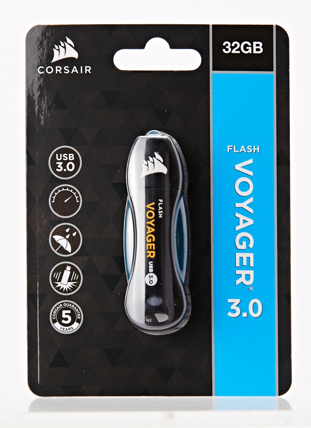 Corsair CMFVY3A-32GB 32 GB USB 3.0 Flash Voyager Flash Drive