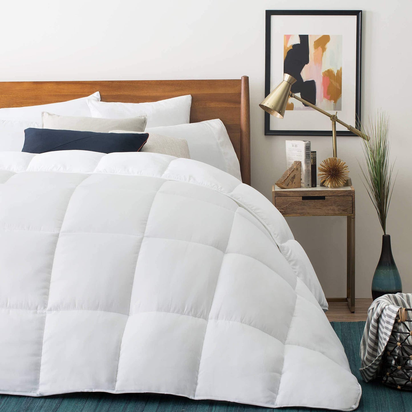 LUCID Down Alternative Comforter - Hypoallergenic - All Season - 400 GSM - Ultra Soft and Cozy - 8 Duvet Loops - Box Stitched - 3 Year Warranty - Machine Washable - Queen - White Heavy Warmth