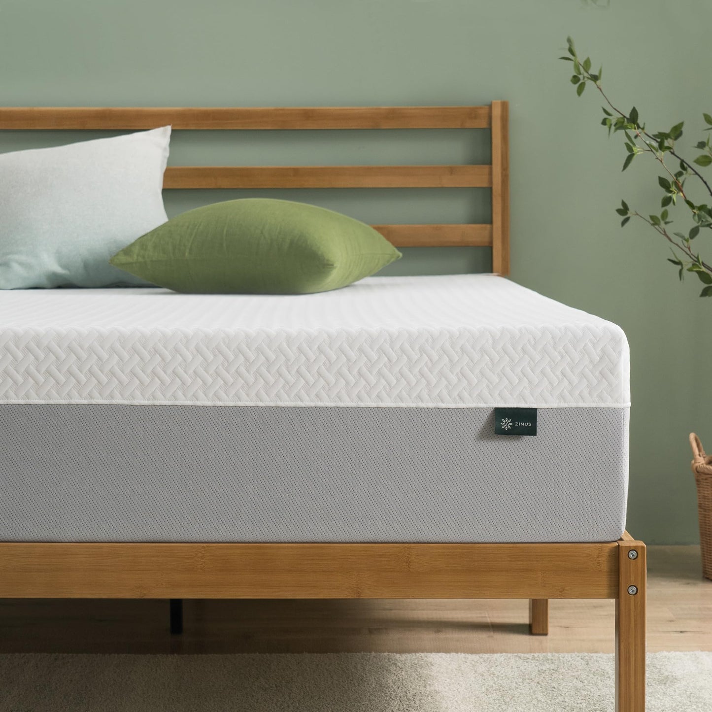 ZINUS 10 Inch Green Tea Essential Memory Foam Mattress [New Version], Full, Fiberglass Free, Medium Feel, Breathable Airflow Memory Foam, Certified Safe Foams & Fabric, Mattress in A Box White 10" Green Tea New Small Box