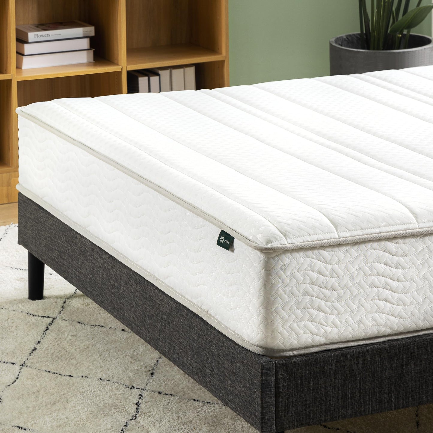 ZINUS 8 Inch Foam and Spring Hybrid Mattress [New Version], California King, Fiberglass Free, Medium Firmness, Durable Support, Certified Safe Foams & Fabric, Mattress in A Box White 8" New Small Box