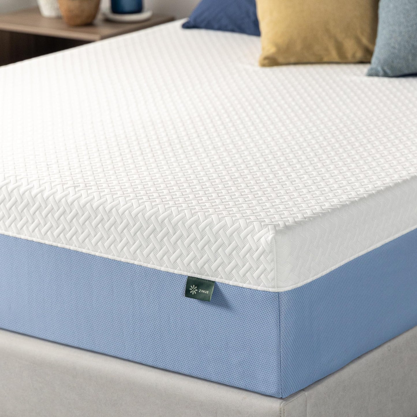 ZINUS 12 Inch Cooling Essential Memory Foam Mattress [New Version], Twin, Fiberglass Free, Medium Feel, Cooling Airflow Memory Foam, Certified Safe Foams & Fabric, Mattress in A Box White 12" Cooling New Small Box